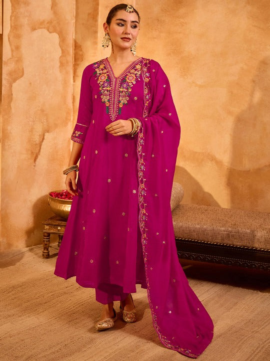 Women Floral Embroidered Regular Thread Work Kurta with Trousers & With Dupatta